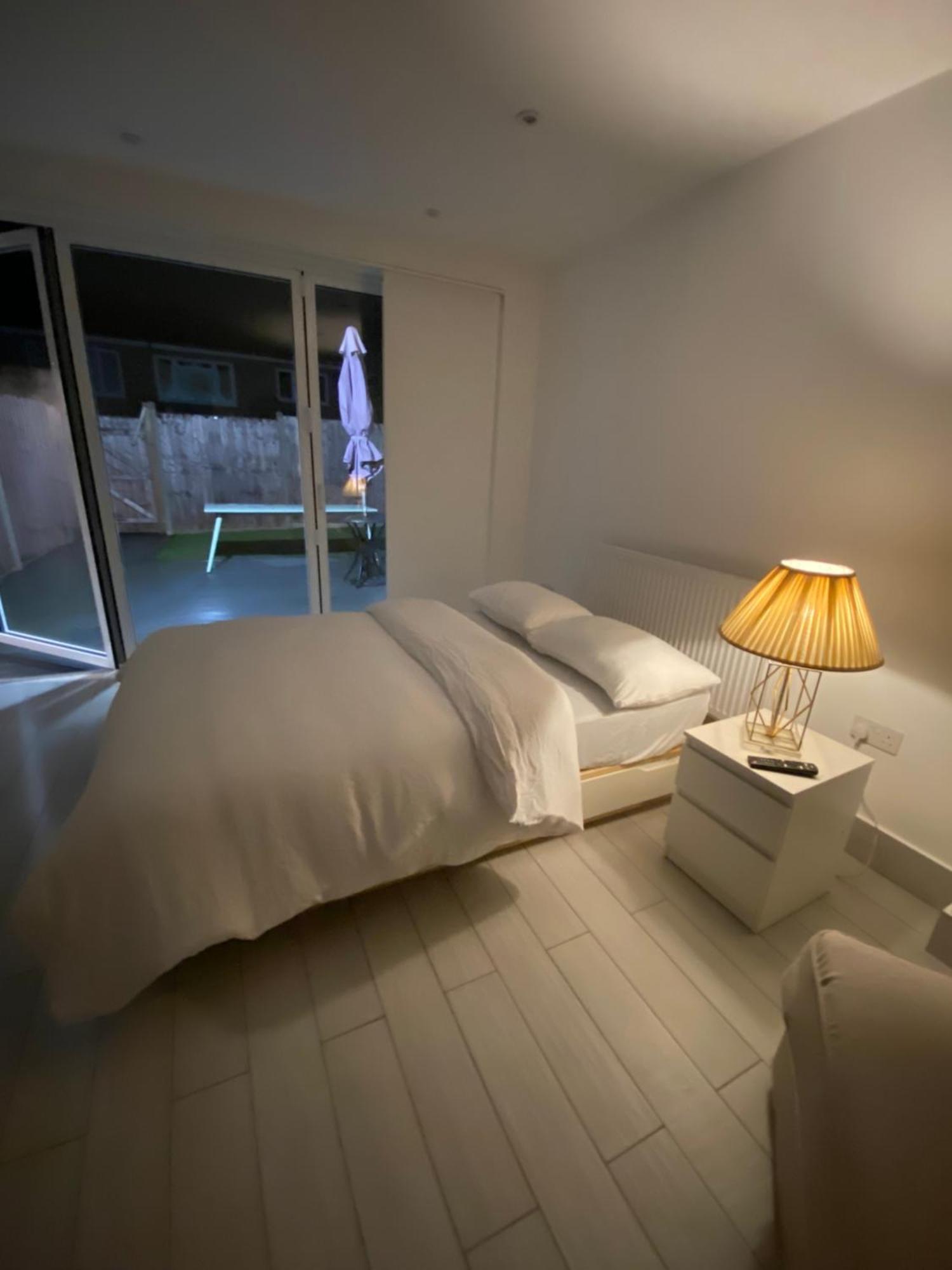 The Bay Apartment Edgware Luaran gambar